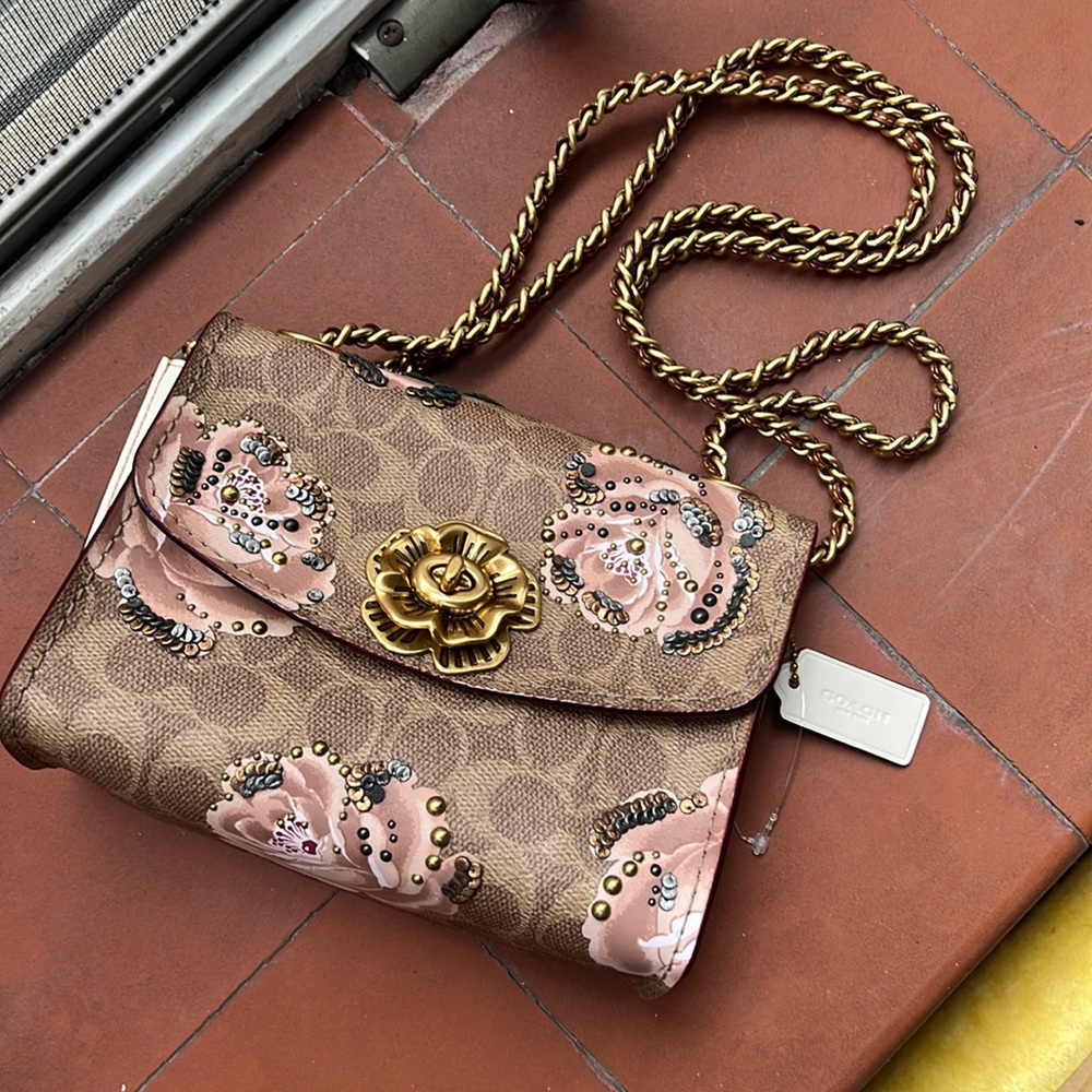 COACH CROSS BODY BAG